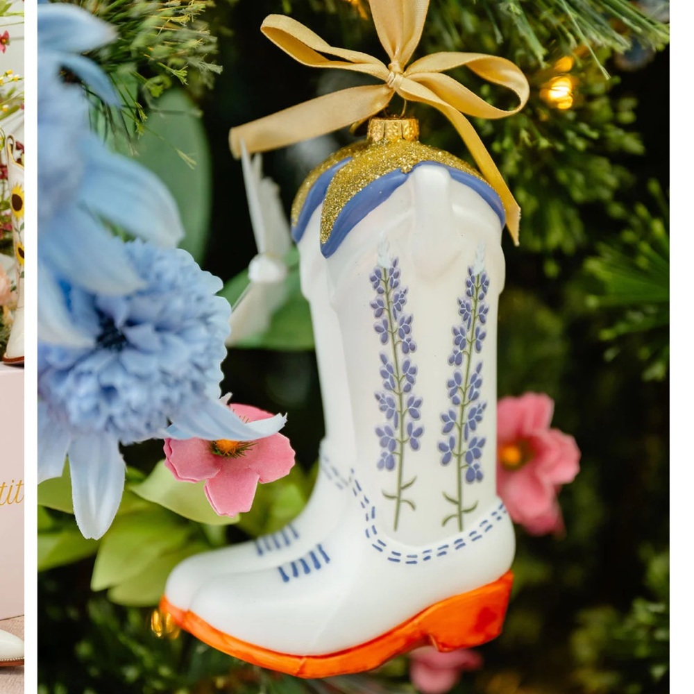 Petite Paloma x Texan Christmas Boot Ornament